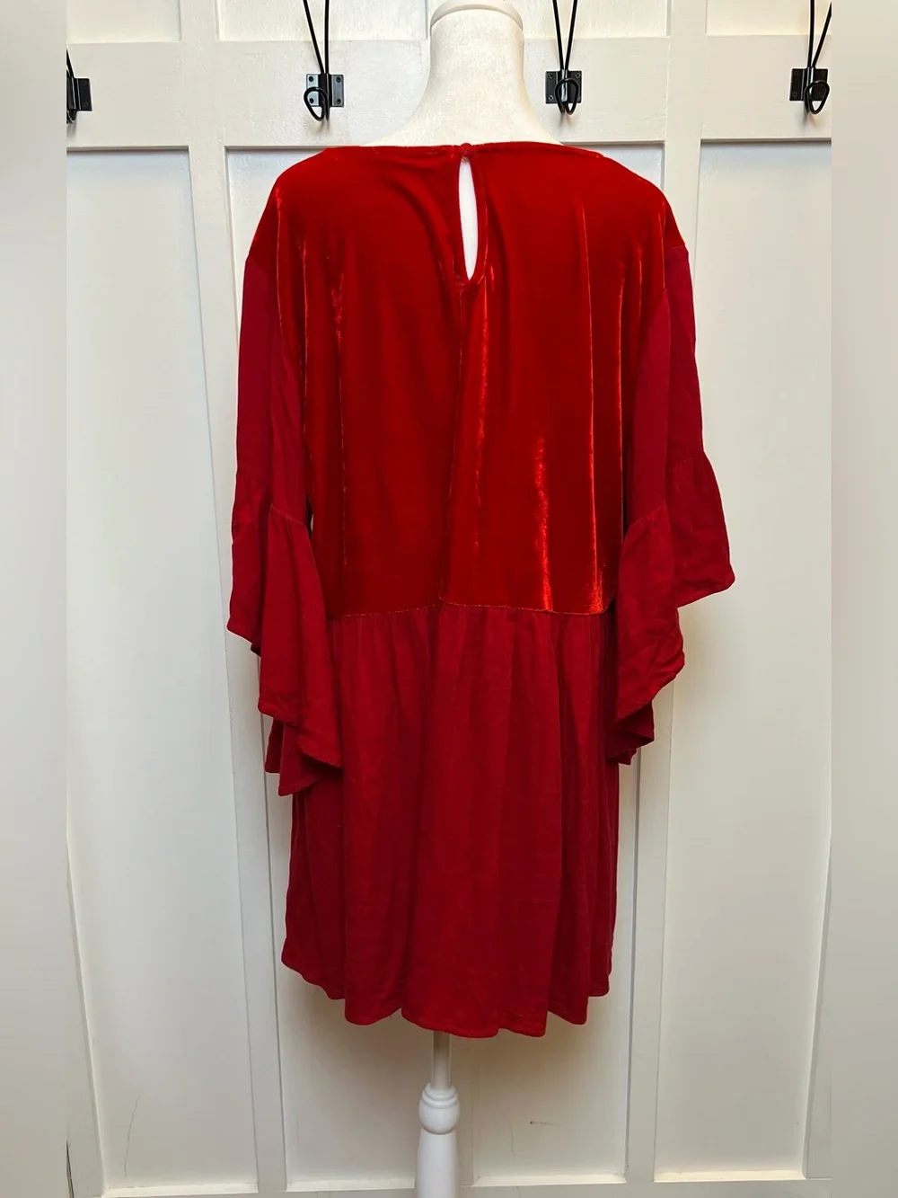 Umgee USA Womens 1XL Red Velvet Embroidered Bell 3/4 Sleeve Empire Mini Dress 1X